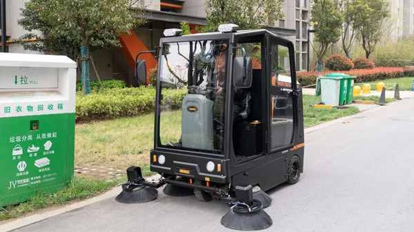 駕駛式掃地機可以哪里工作？效果高嘛？