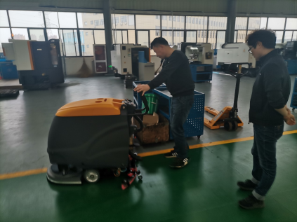  清潔設(shè)備廠(chǎng)家的洗地機(jī)清潔效果不理想怎么辦？